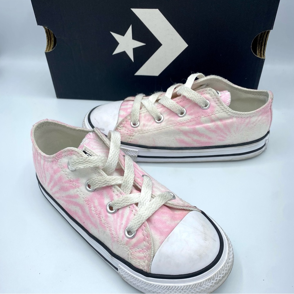 Converse Pink and White Sneakers Size 10 toddlers